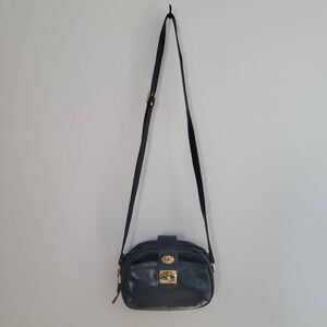 Vintage faux leather collection black handbag purse turnkey clasp gold